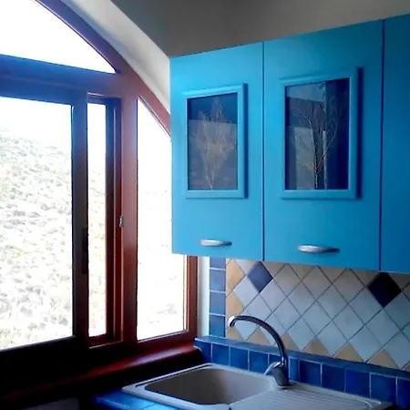 House With 2 Bedrooms In With Furnished Balcony 2 Km From The Beach * 布杰鲁