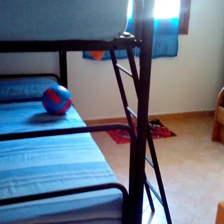 House With 2 Bedrooms In With Furnished Balcony 2 Km From The Beach 度假居 *